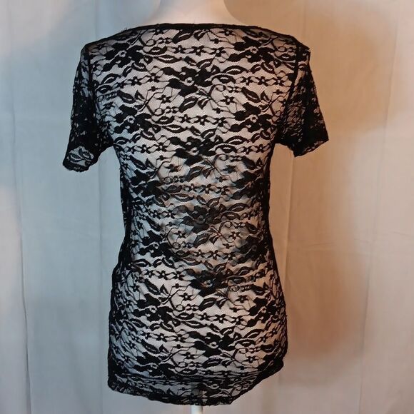 Black Floral Lace Top - Picture 4 of 6
